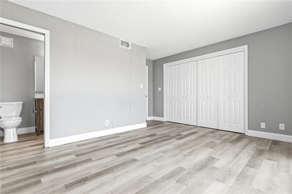 For Sale: $609,000 (2 beds, 2 baths, 1260 Square Feet)