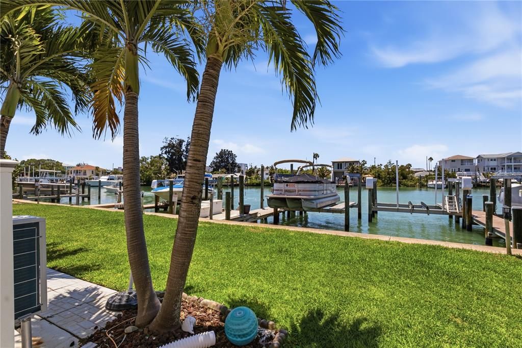 For Sale: $609,000 (2 beds, 2 baths, 1260 Square Feet)
