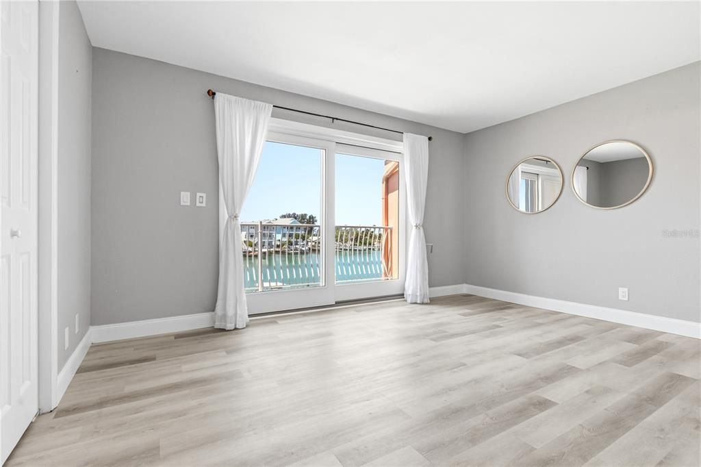 For Sale: $609,000 (2 beds, 2 baths, 1260 Square Feet)