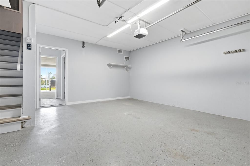 For Sale: $609,000 (2 beds, 2 baths, 1260 Square Feet)
