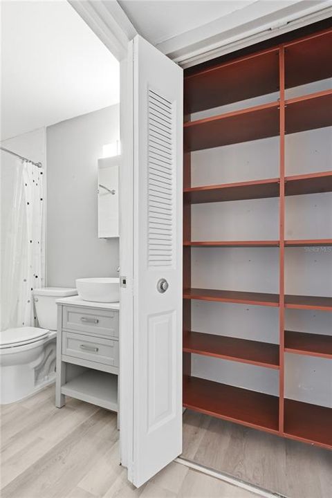 For Sale: $609,000 (2 beds, 2 baths, 1260 Square Feet)