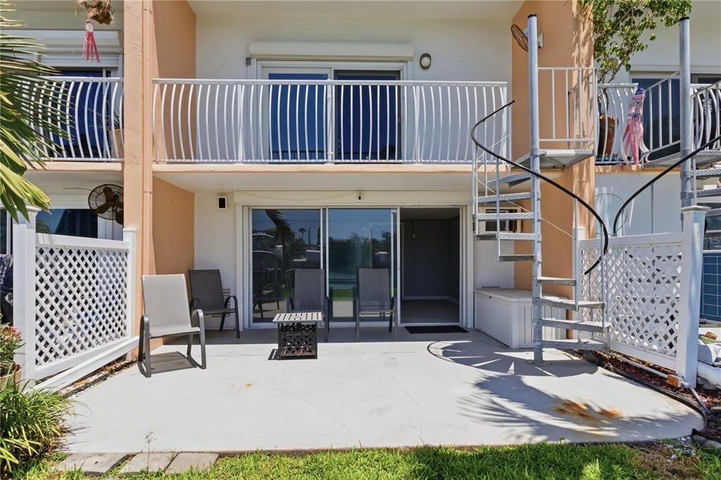 For Sale: $609,000 (2 beds, 2 baths, 1260 Square Feet)
