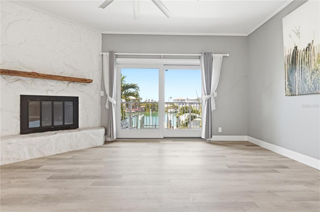 For Sale: $609,000 (2 beds, 2 baths, 1260 Square Feet)