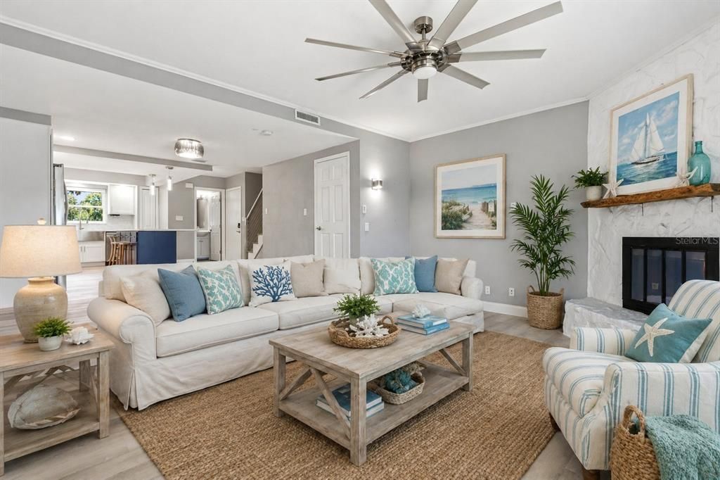 For Sale: $609,000 (2 beds, 2 baths, 1260 Square Feet)