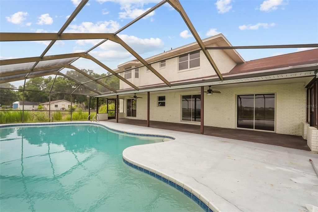 For Sale: $770,000 (4 beds, 2 baths, 2516 Square Feet)