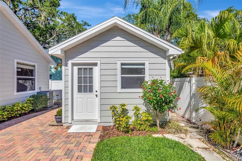 Activo con contrato: $1,029,000 (4 camas, 2 baños, 2154 Pies cuadrados)
