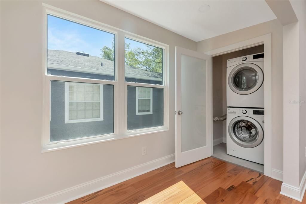 Activo con contrato: $1,029,000 (4 camas, 2 baños, 2154 Pies cuadrados)
