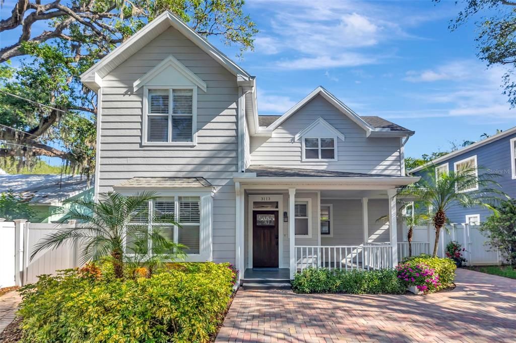 Activo con contrato: $1,029,000 (4 camas, 2 baños, 2154 Pies cuadrados)