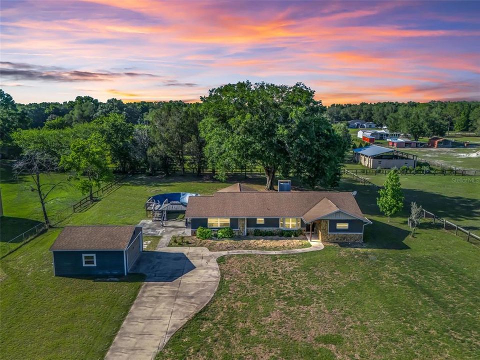 Activo con contrato: $385,000 (3 camas, 2 baños, 1965 Pies cuadrados)