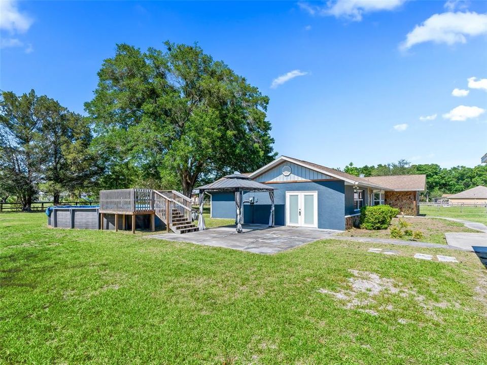 Activo con contrato: $385,000 (3 camas, 2 baños, 1965 Pies cuadrados)