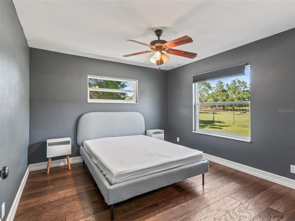 Activo con contrato: $385,000 (3 camas, 2 baños, 1965 Pies cuadrados)