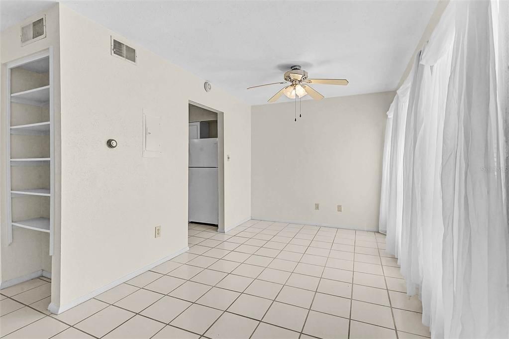 En Venta: $189,500 (2 camas, 2 baños, 1353 Pies cuadrados)