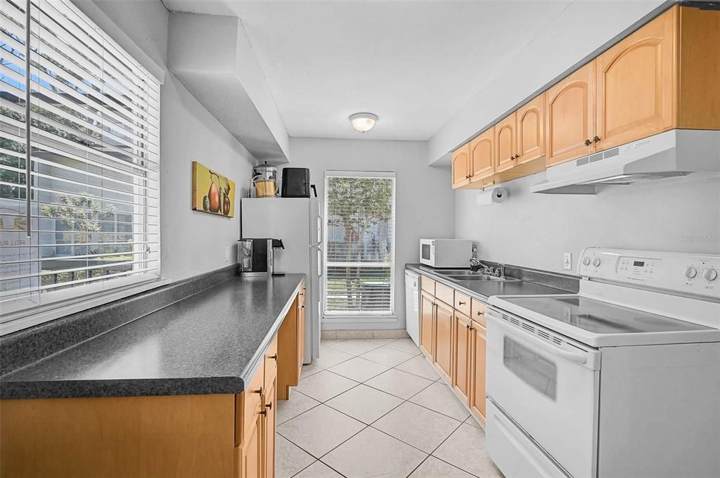 En Venta: $189,500 (2 camas, 2 baños, 1353 Pies cuadrados)