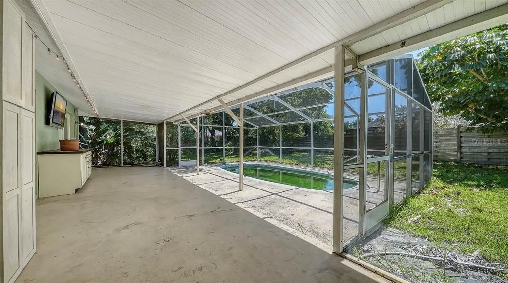 Activo con contrato: $445,000 (3 camas, 2 baños, 1500 Pies cuadrados)