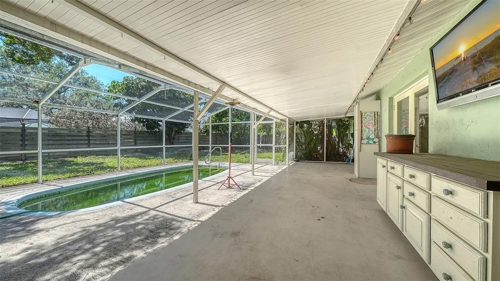 Activo con contrato: $445,000 (3 camas, 2 baños, 1500 Pies cuadrados)