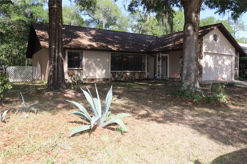 For Sale: $242,000 (3 beds, 2 baths, 1840 Square Feet)
