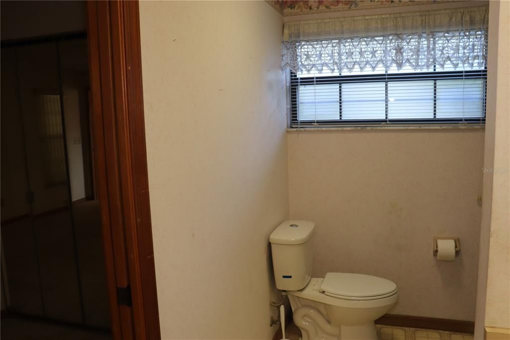 For Sale: $242,000 (3 beds, 2 baths, 1840 Square Feet)