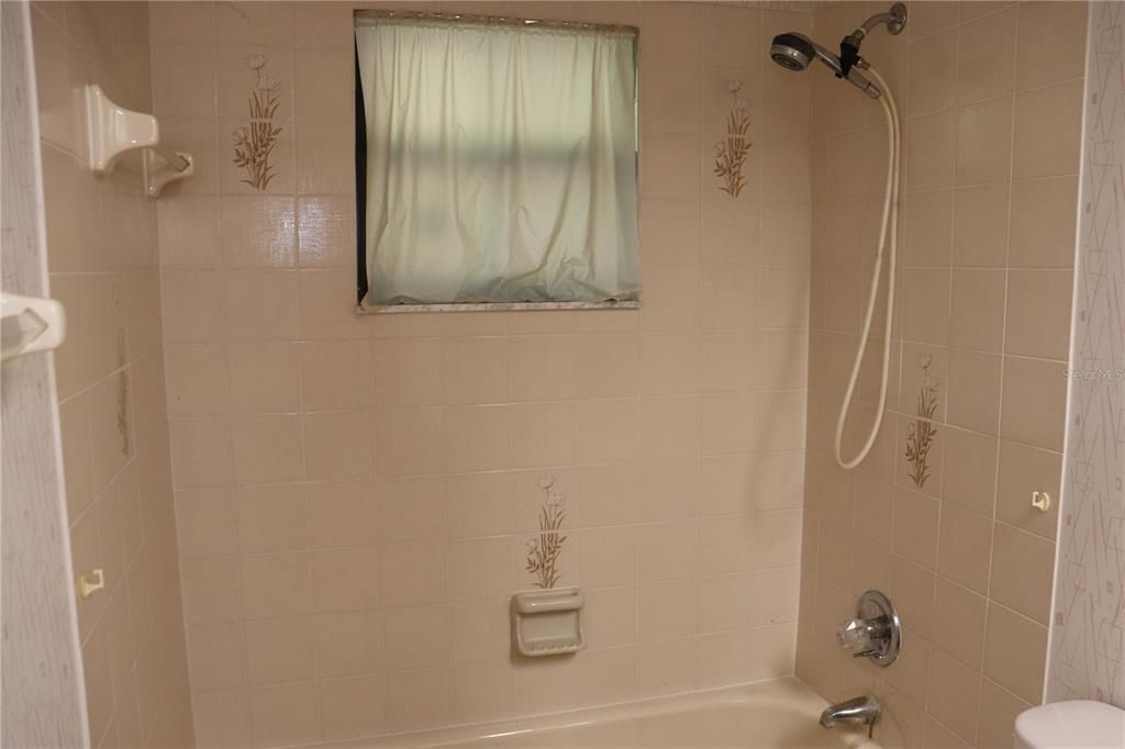 For Sale: $242,000 (3 beds, 2 baths, 1840 Square Feet)