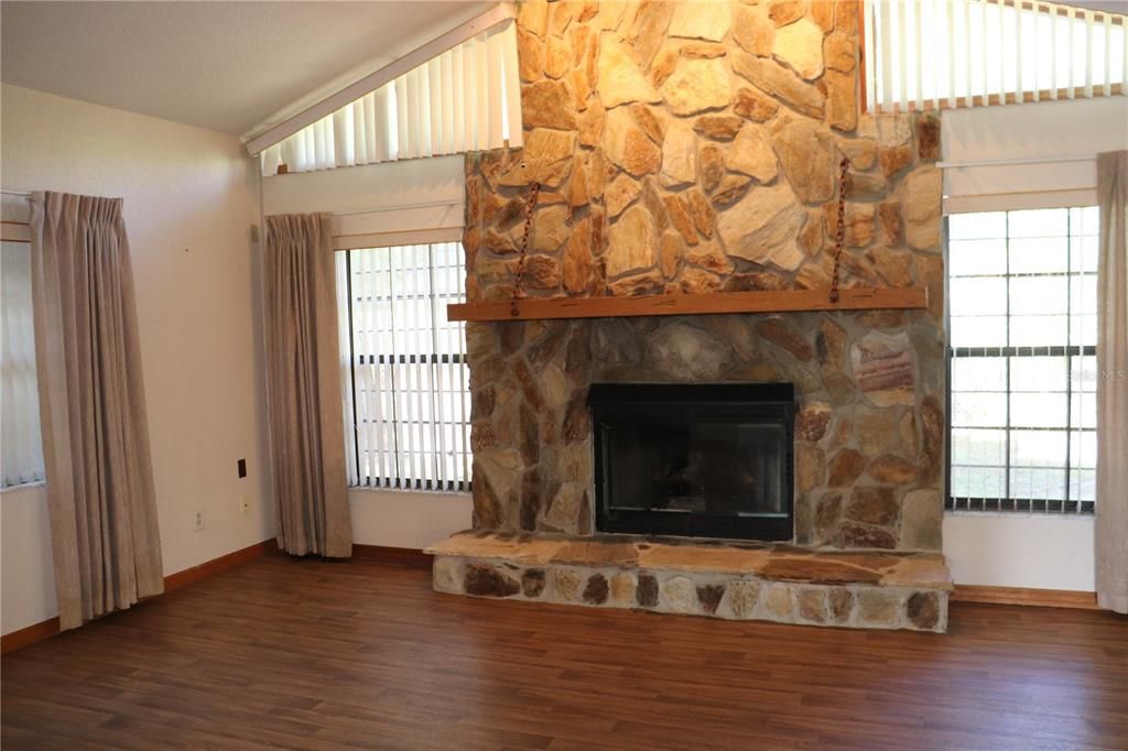 For Sale: $242,000 (3 beds, 2 baths, 1840 Square Feet)