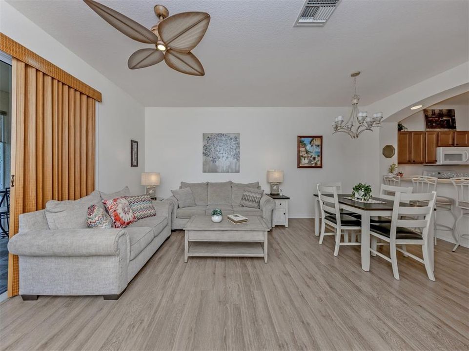 Activo con contrato: $199,900 (3 camas, 2 baños, 1446 Pies cuadrados)