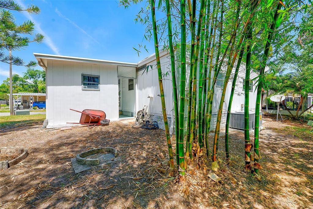 For Sale: $159,000 (2 beds, 2 baths, 1040 Square Feet)