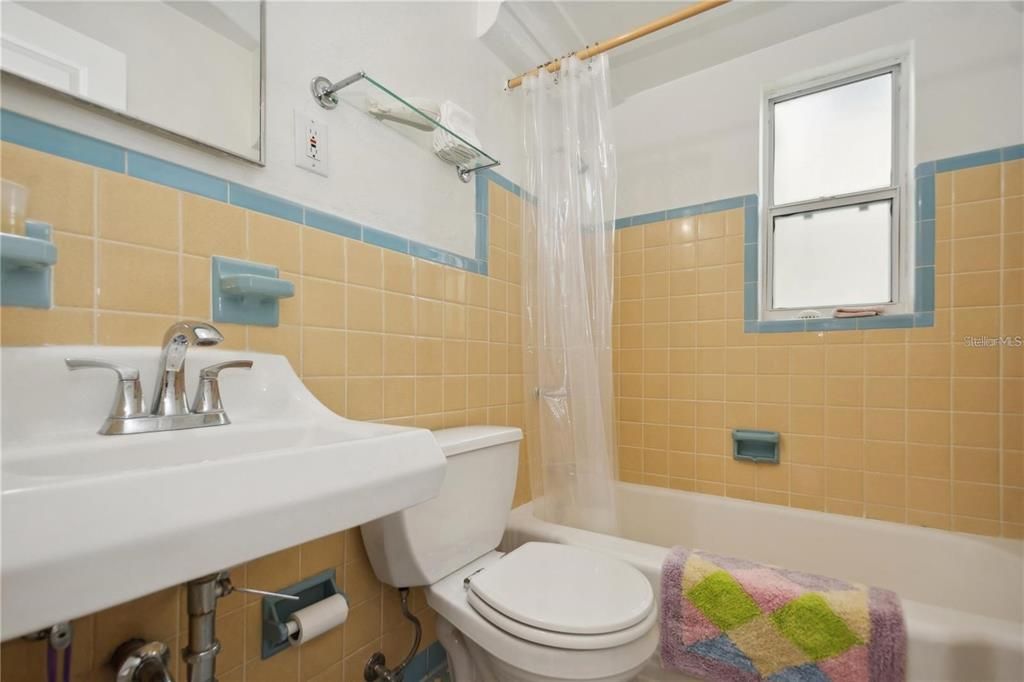 For Sale: $1,600,000 (0 beds, 0 baths, 2088 Square Feet)