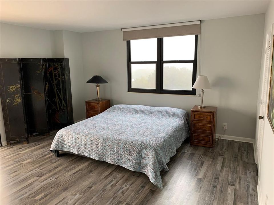 Active With Contract: $4,500 (2 beds, 2 baths, 1420 Square Feet)