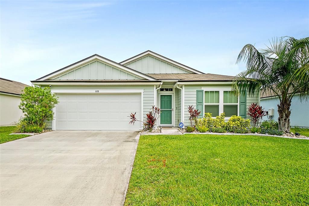 Recently Rented: $2,475 (3 beds, 2 baths, 1881 Square Feet)