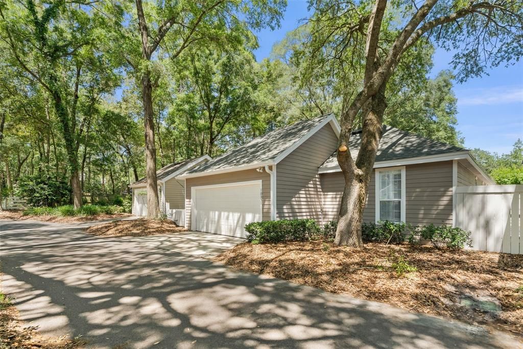 Active With Contract: $357,000 (3 beds, 2 baths, 1381 Square Feet)