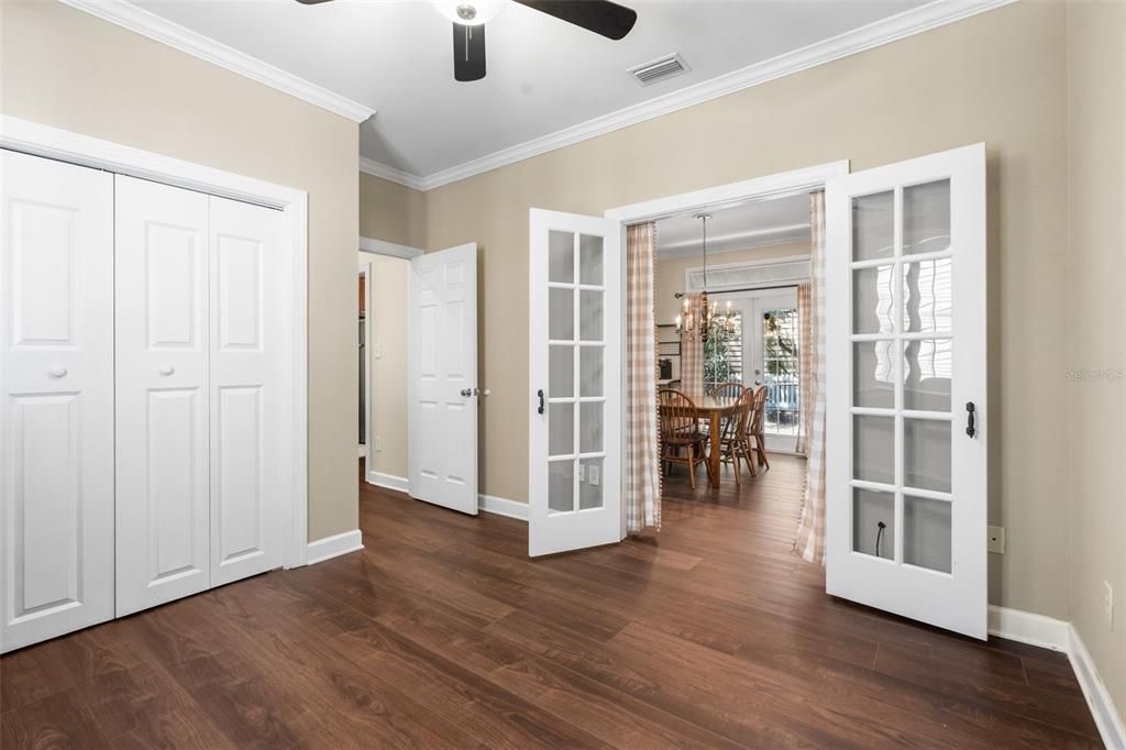 Active With Contract: $357,000 (3 beds, 2 baths, 1381 Square Feet)
