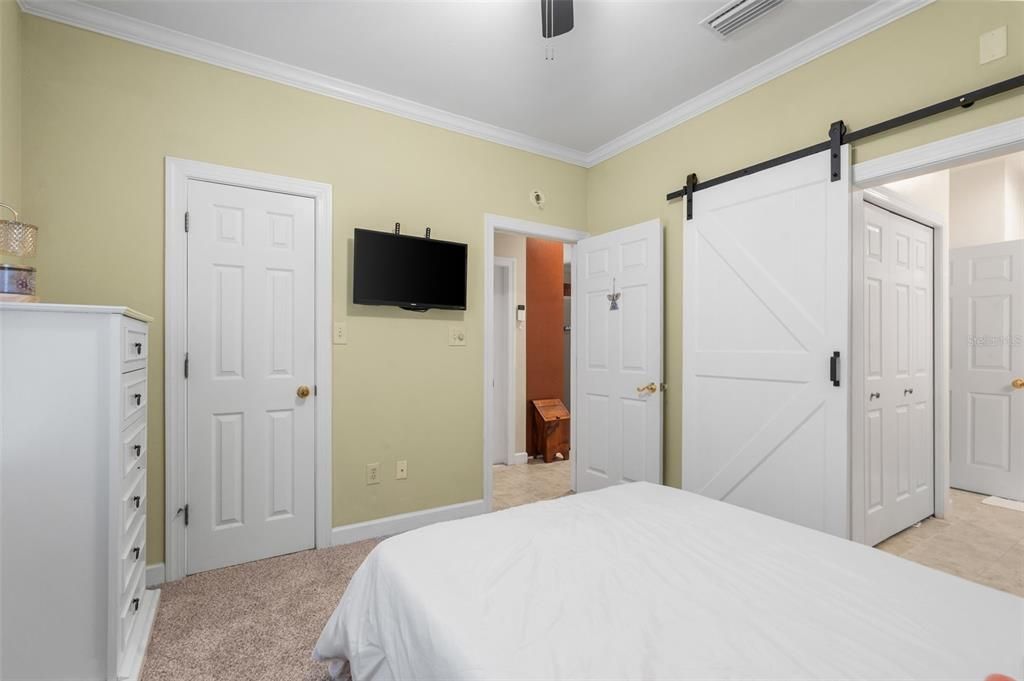 Active With Contract: $357,000 (3 beds, 2 baths, 1381 Square Feet)