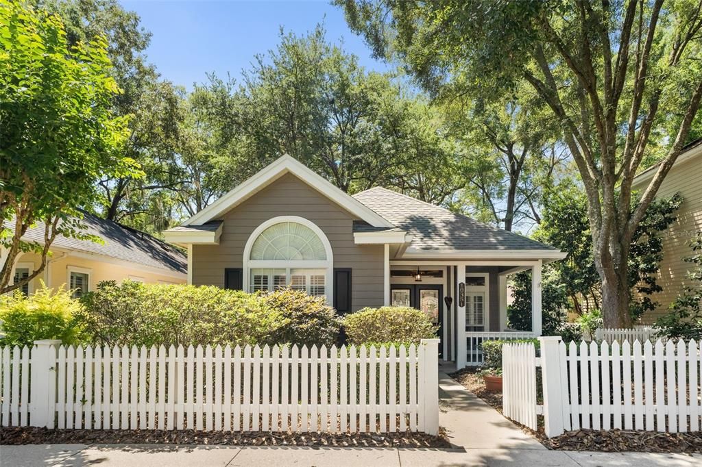Active With Contract: $357,000 (3 beds, 2 baths, 1381 Square Feet)