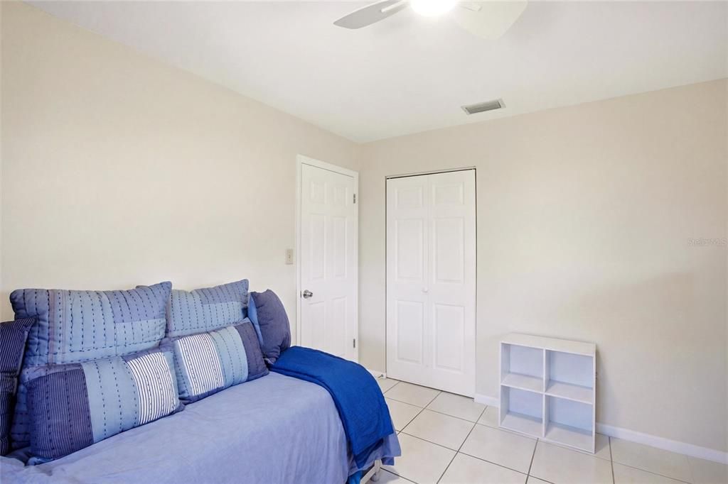 Activo con contrato: $269,000 (2 camas, 2 baños, 1014 Pies cuadrados)