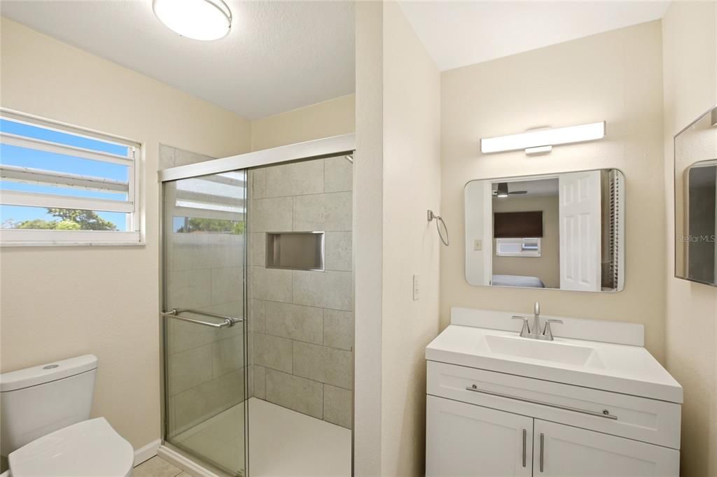 Activo con contrato: $269,000 (2 camas, 2 baños, 1014 Pies cuadrados)