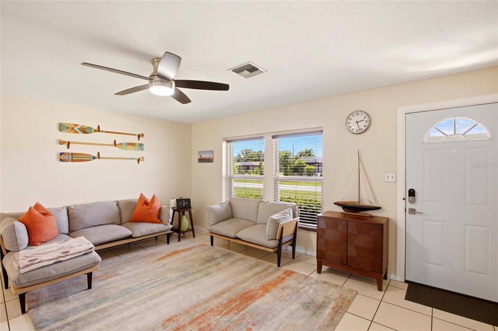 Activo con contrato: $269,000 (2 camas, 2 baños, 1014 Pies cuadrados)