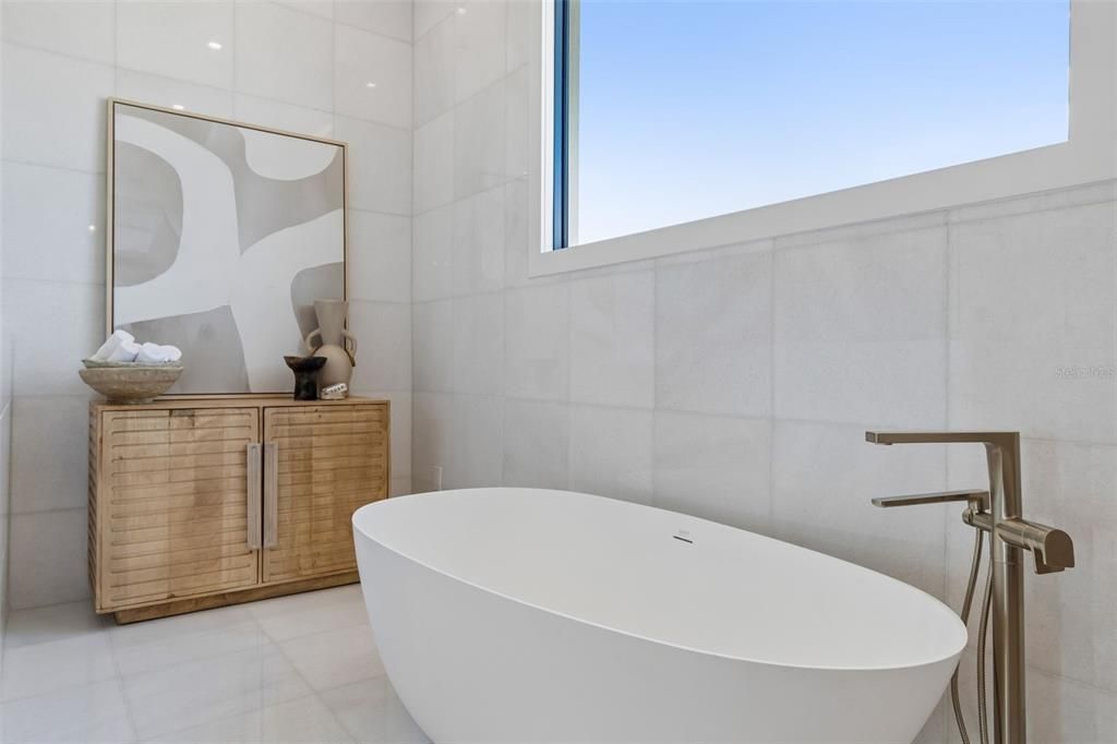 For Sale: $8,750,000 (5 beds, 5 baths, 5830 Square Feet)