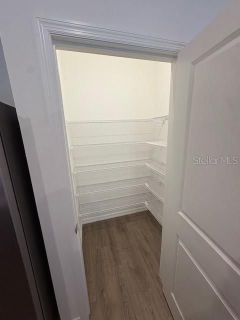 Activo con contrato: $2,150 (3 camas, 2 baños, 1673 Pies cuadrados)