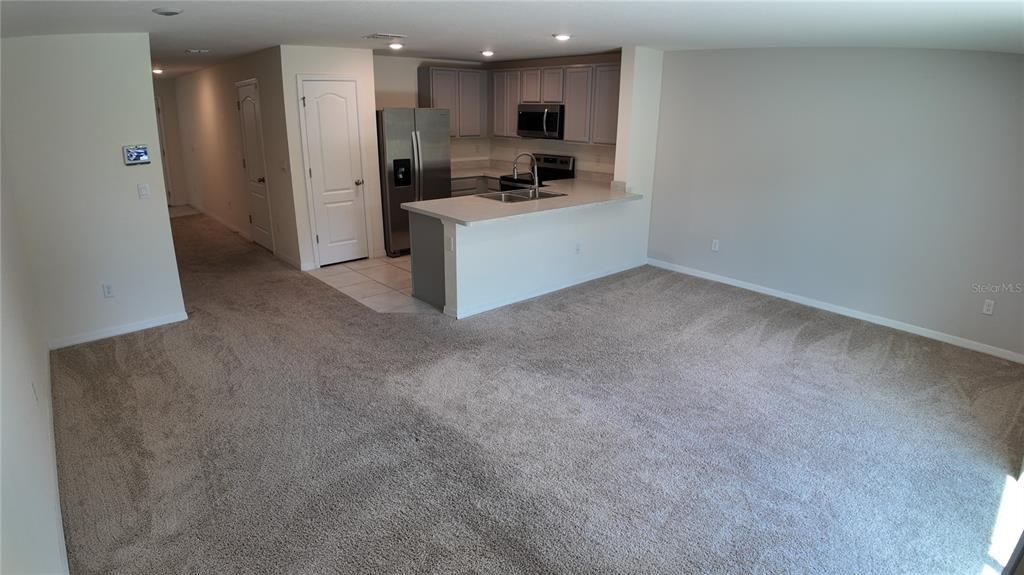For Rent: $1,900 (3 beds, 2 baths, 1452 Square Feet)