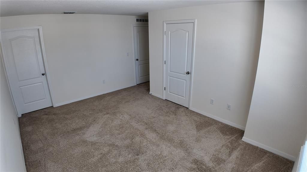For Rent: $1,900 (3 beds, 2 baths, 1452 Square Feet)