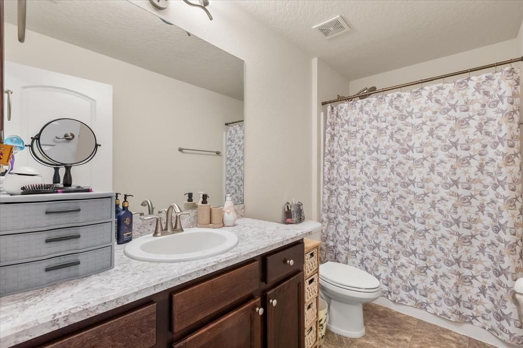 For Sale: $450,000 (4 beds, 2 baths, 1908 Square Feet)