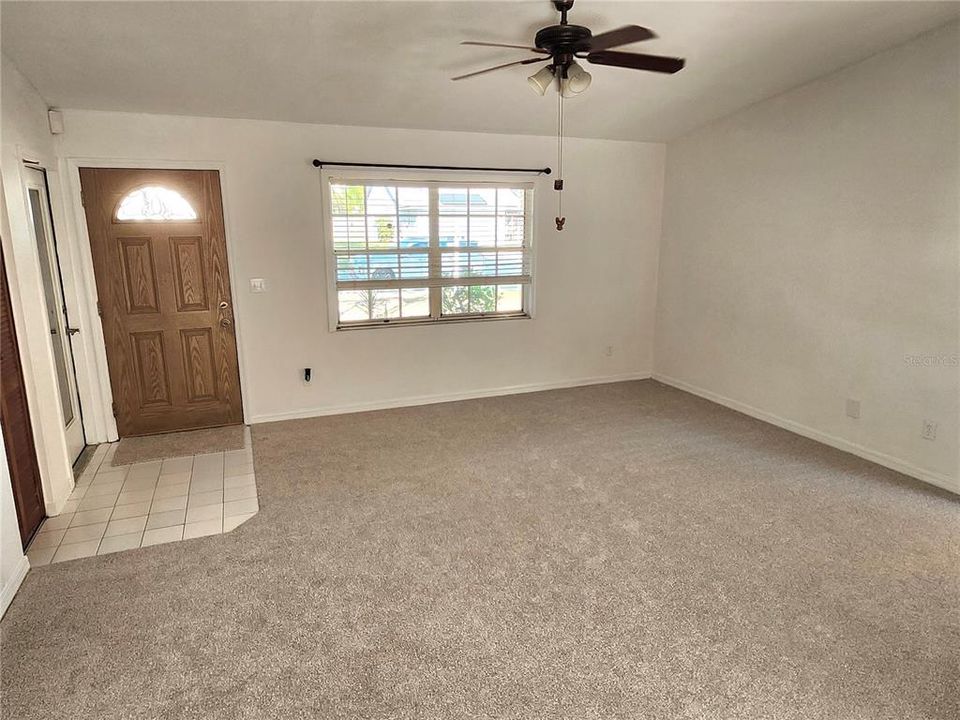 Active With Contract: $275,000 (3 beds, 2 baths, 1186 Square Feet)