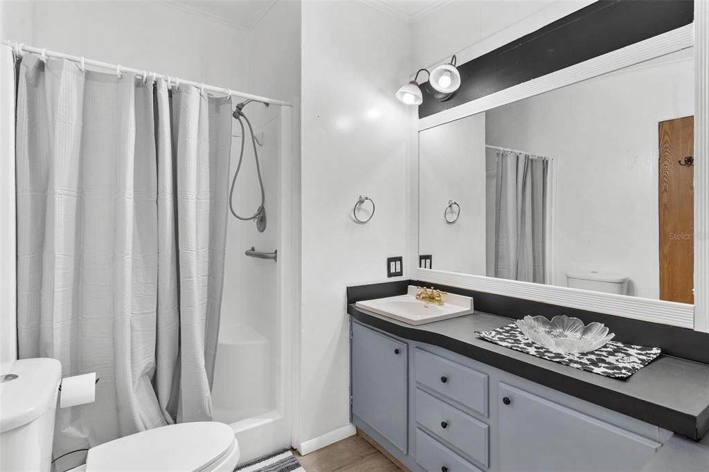 Active With Contract: $199,900 (2 beds, 2 baths, 1508 Square Feet)