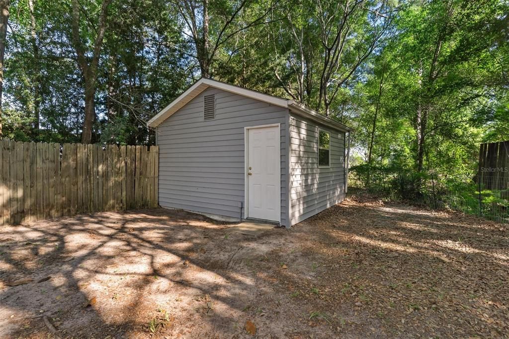 Active With Contract: $199,900 (2 beds, 2 baths, 1508 Square Feet)