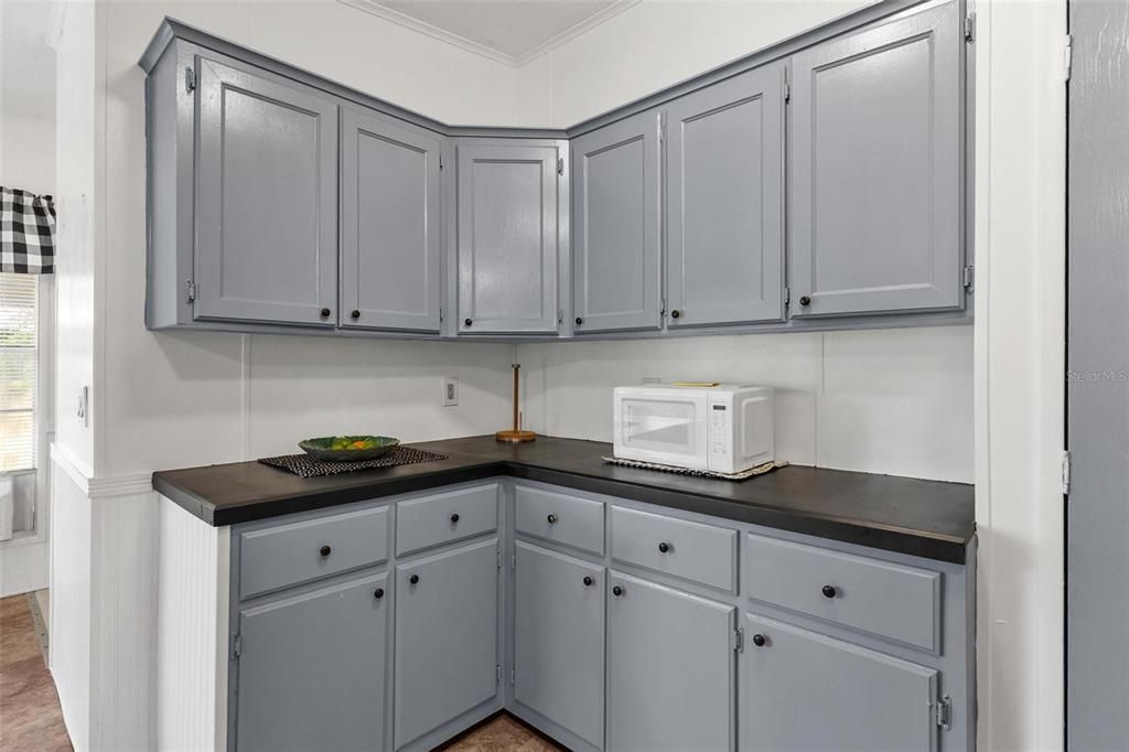 Active With Contract: $199,900 (2 beds, 2 baths, 1508 Square Feet)