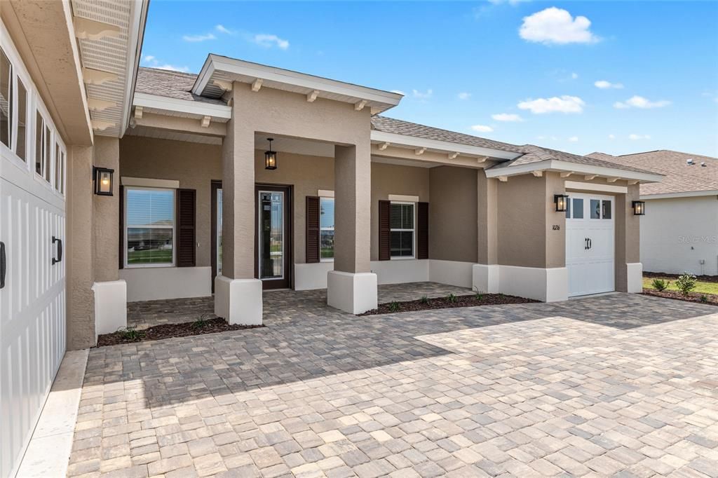 Active With Contract: $593,400 (3 beds, 3 baths, 2907 Square Feet)