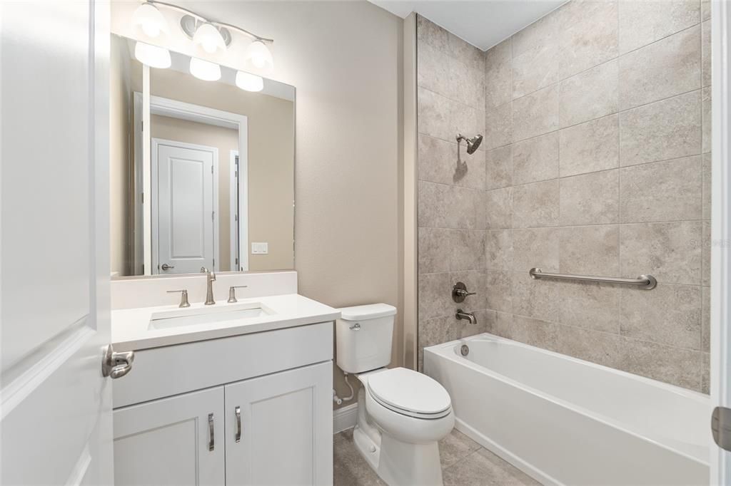 Active With Contract: $593,400 (3 beds, 3 baths, 2907 Square Feet)