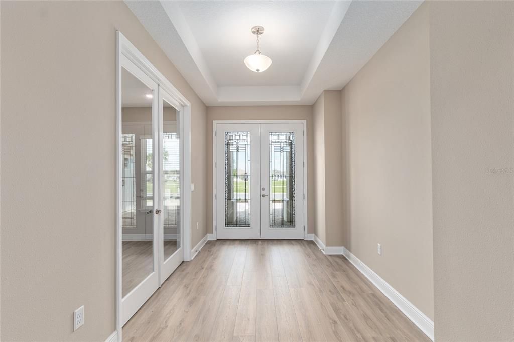 Active With Contract: $593,400 (3 beds, 3 baths, 2907 Square Feet)