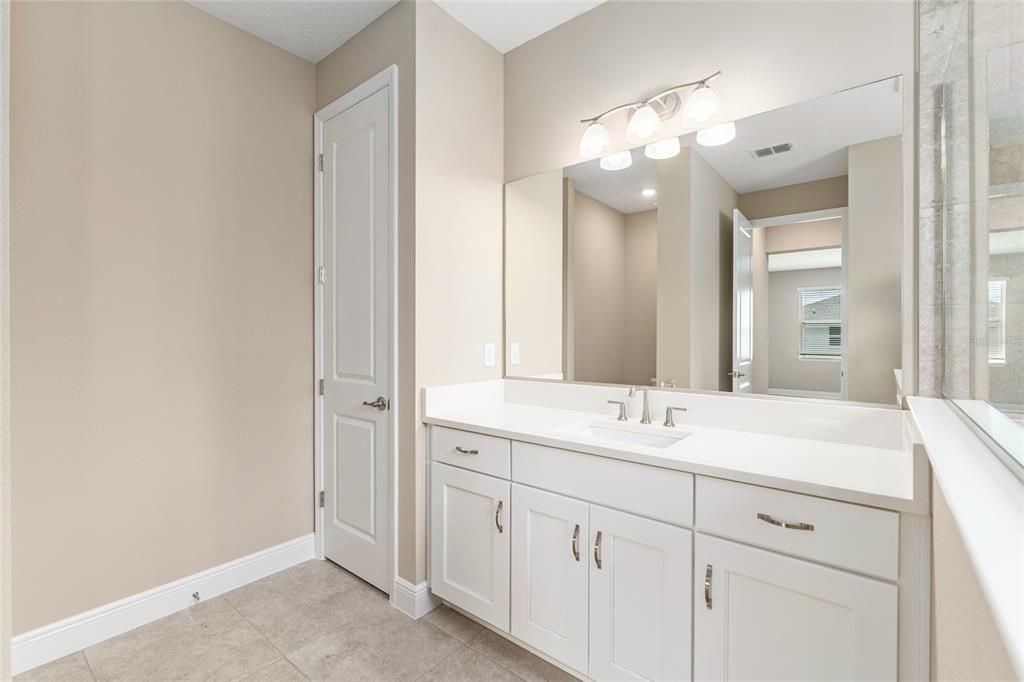 Active With Contract: $593,400 (3 beds, 3 baths, 2907 Square Feet)