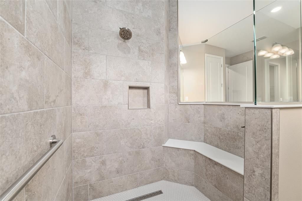 Active With Contract: $593,400 (3 beds, 3 baths, 2907 Square Feet)