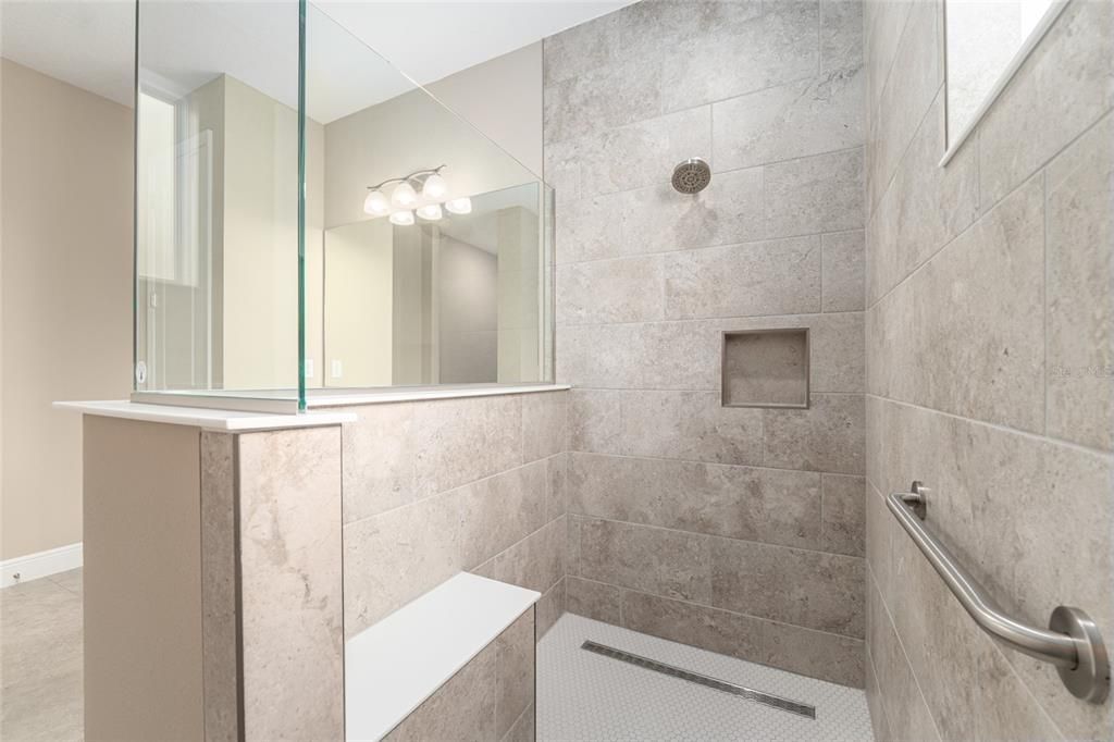 Active With Contract: $593,400 (3 beds, 3 baths, 2907 Square Feet)